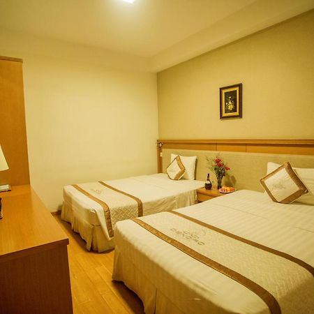 Dendro Beachfront Hotel Нячанг Екстер'єр фото