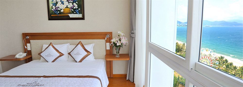 Dendro Beachfront Hotel Нячанг Екстер'єр фото