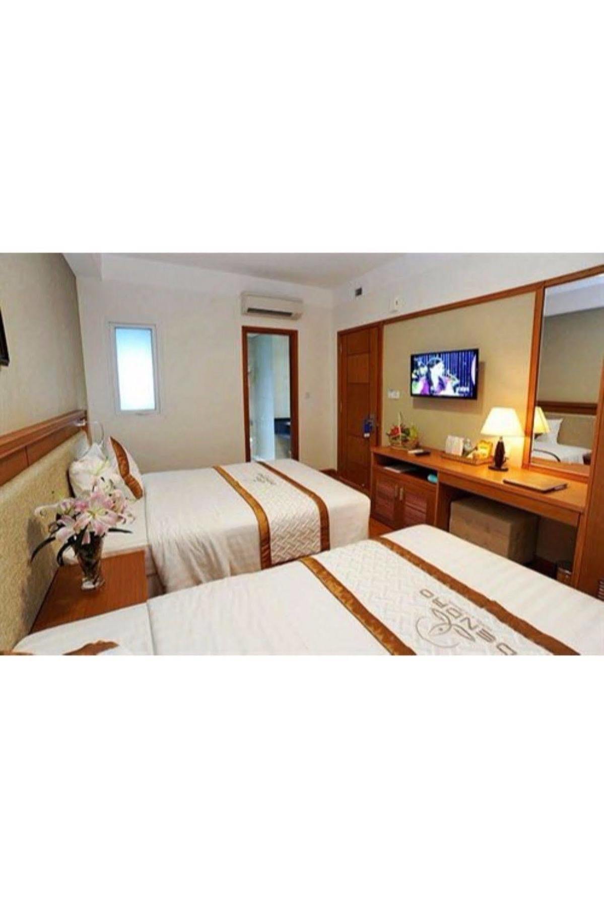 Dendro Beachfront Hotel Нячанг Екстер'єр фото