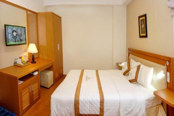 Dendro Beachfront Hotel Нячанг Екстер'єр фото