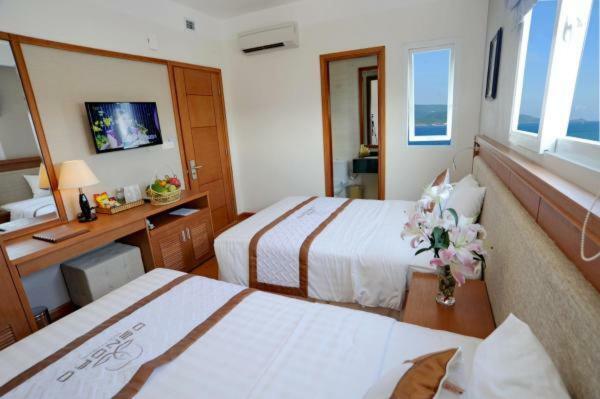 Dendro Beachfront Hotel Нячанг Екстер'єр фото