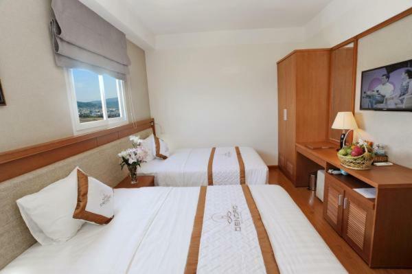 Dendro Beachfront Hotel Нячанг Екстер'єр фото