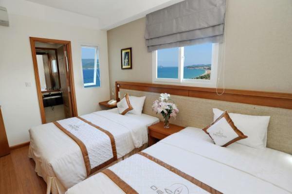 Dendro Beachfront Hotel Нячанг Екстер'єр фото